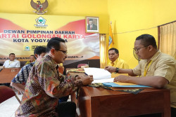 Heroe Poerwadi Kumpulkan Berkas Pendaftaran Cawali ke DPD Golkar Kota Jogja