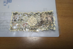 Seperti Merangkai Puzzle, Bocah Ini Habiskan 3 Minggu Satukan Uang Kertas 10.000 Yen yang Hancur