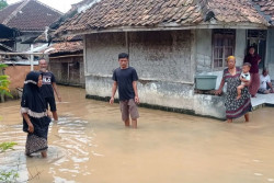 Ratusan Rumah Terendam Akibat Luapan Sungai Cibeureum