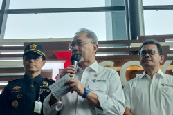 Sidak ke Bea Cukai Bandara Soetta, Mendag Zulkifli Hasan Temukan WNA Bawa Mesin untuk Dijual
