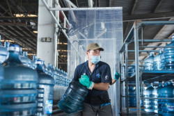 Volume Sampah Plastik Naik 5% Tiap Tahun, Kemasan Guna Ulang Perlu Digalakkan