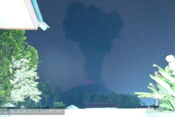 Gunung Ibu Halmahera Erupsi, Lontarkan Abu Ketinggian 2 Kilometer