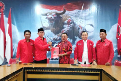 Wabup Sleman Danang Maharsa Resmi Daftar Bakal Calon Bupati di Penjaringan PDIP Sleman