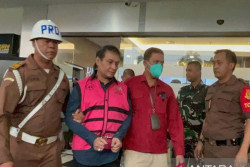 Eks Kepala Bea Cukai Riau Ronny Rosfyandi Tersangka Kasus Impor Gula