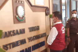 BREAKING NEWS: Dirut Taru Martani Jadi Tersangka Korupsi Idle Cash Rp18,7 Miliar