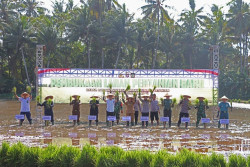 Kritis 15 Tahun, Lahan Pertanian di Kulonprogo Dihidupkan Polres