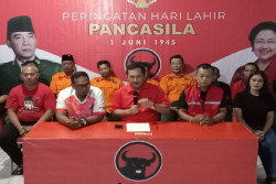 Rombongan Banteng Jogja Melakukan Ziarah ke Makam Proklamator RI di Blitar