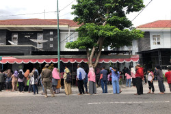 PPDB SMP: Puluhan Orang Tua di Bantul Datangi Kantor Disdikpora untuk Aktifkan DTKS