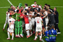Hasil Czechia vs Turkiye Grup F EURO 2024: Skor 1-2 Antarkan Turki Lolos 16 Besar EURO 2024