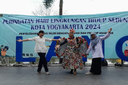 Keren! Forum Bank Sampah Mergangsan Jogja Sulap Sampah Plastik Menjadi Kreasi Fashion