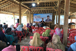 BEDAH BUKU: Warga Diajak Mencegah Penyakit Degeneratif