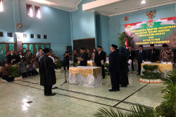 Subagyo Dilantik Jadi Lurah PAW Tirtonirmolo, Bupati Halim Minta Fokus Selesaikan Sampah