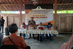 BEDAH BUKU: Tingkatkan Budaya Baca, Gelar Bedah Buku Tema Keluarga