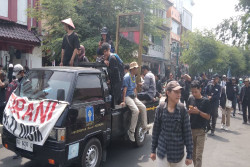 Top Ten News Harianjogja.com, Jumat 23 Agustus 2024, Demo Kawal Putusan MK, Link Daftar CPNS, hingga Raja Jawa di Munas Golkar