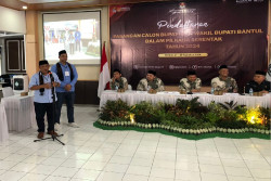 Usung Tagline Sesarengan Membangun Bantul, Pasangan Joko-Rony Daftar ke KPU Bantul