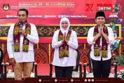 Maju Pilkada Jatim, Khofifah-Emil Lakukan Pemeriksaan Kesehatan di RSUD dr. Soetomo Surabaya