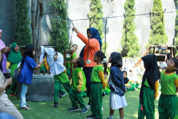 Artotel Suites Bianti Yogyakarta Ajak SD Negeri Klitren Rayakan Momen Agustusan