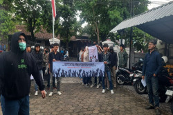 Tolak Politik Uang, Massa Liga Demokratis Sampaikan Aspirasi ke Bawaslu Sleman