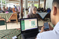 Ramai! Warga Rejosari Semin dan Karangasem Paliyan Laksanakan Aktivasi Identitas Kependudukan Digital di Kalurahan