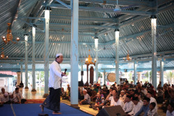 600-an Jemaah Ikuti Pengajian Ramadan Aqua-SMG di Masjid Agung Surakarta
