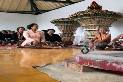 Numplak Wajik Awali Prosesi Garebeg Kraton Ngayogyakarta Hadiningrat