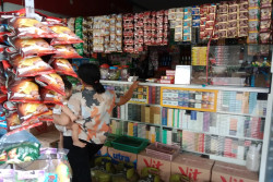 Tetap Buka Hari H Lebaran, Warung Madura Siapkan Stok