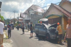 Mobil Pemudik Asal Bekasi Terbakar di Ngemplak Sleman