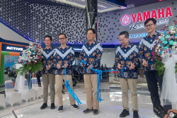 Maksimalkan Layanan untuk Pelanggan, Dealer Premium Shop Yamaha Hadir di Semarang