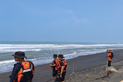 Laka Laut Meningkat, BPBD Bantul Rancang Aturan Wisatawan Wajib Pakai Pelampung