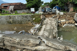 Ambrol Akibat Banjir, 2 Jembatan di Pleret Bantul Akan Segera Diperbaiki