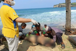 Kronologi Pelayar Boyolali Meninggal Dunia di Pantai Klayar Pacitan