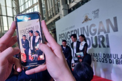 Aktor dan Aktris Suarakan Keresahan Pribadi di Film Pengepungan di Bukit Duri