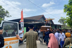 Kesaksian Guru: 2 Pelajar Korban Terseret Ombak Pantai Klayar Dikenal Pintar dan Baik Hati