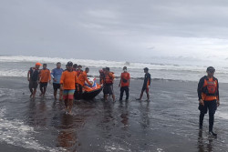 Tim SAR Temukan Korban Laka Laut Pantai Parangtritis Asal Banjarnegara
