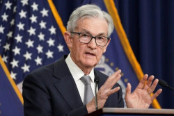 Presiden AS Donald Trump Cari Cara untuk Pecat Ketua The Fed Jerome Powell