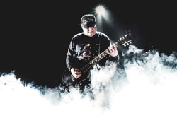 Gitaris Seringai Ricky Siahaan Meninggal Dunia saat Konser Tur di Jepang