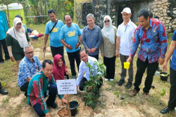 Berkunjung ke Gunungkidul, Menteri Lingkungan Hidup Minta Polisi Tindak Pembuang Sampah Ilegal