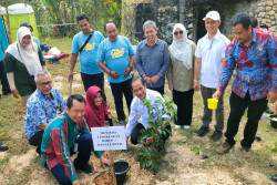 Menteri Lingkungan Hidup Memuji Proses Konservasi Bekas Pabrik Gamping di Gunungkidul