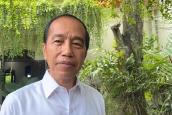 Tepis Tuduhan Ada "Matahari Kembar" di Indonesia, Jokowi: Hanya Ada Presiden Prabowo, Jelas!
