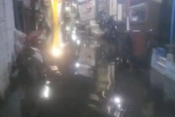 Banjir Rob Rendam Pluit Jakarta Utara Pagi Ini
