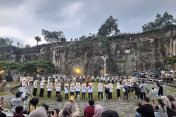 Konser "Batu Breksi Bernyanyi" Pukau Pengunjung Tebing Breksi