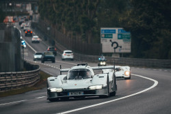 Penampakan Porsche 963 RSP, Mobil Balap yang Legal di Jalan Raya