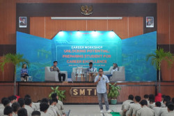 SMK-SMTI Yogyakarta Awali Tahun Ajaran Baru dengan Kegiatan Penguatan Softskill dan Pembinaan Karir Siswa