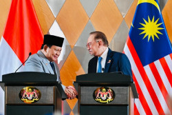 Presiden Prabowo Dijadwalkan Bertemu Anwar Ibrahim Sore Ini