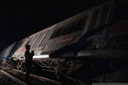 KA Argo Bromo Anjlok: Puluhan Kereta Api Memutar Lebih Jauh