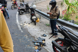 Dua Motor Adu Banteng di Jalan Jogja-Wonosari, 2 Orang Luka-luka