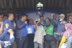 Jalankan Arahan Zulhas, PAN DIY Gulirkan Bantuan Pangan
