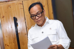 Kasus OTT Wamenaker, Mensesneg: Belum Dicopot, Tunggu KPK