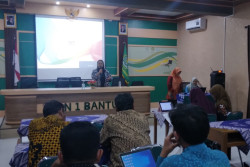 Guru MAN 1 Bantul Dilatih Hasilkan Karya Publikasi Menarik
