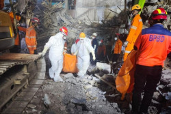 Tim DVI Identifikasi 6 Jenazah Korban Gedung Runtuh Ponpes Al Khoziny